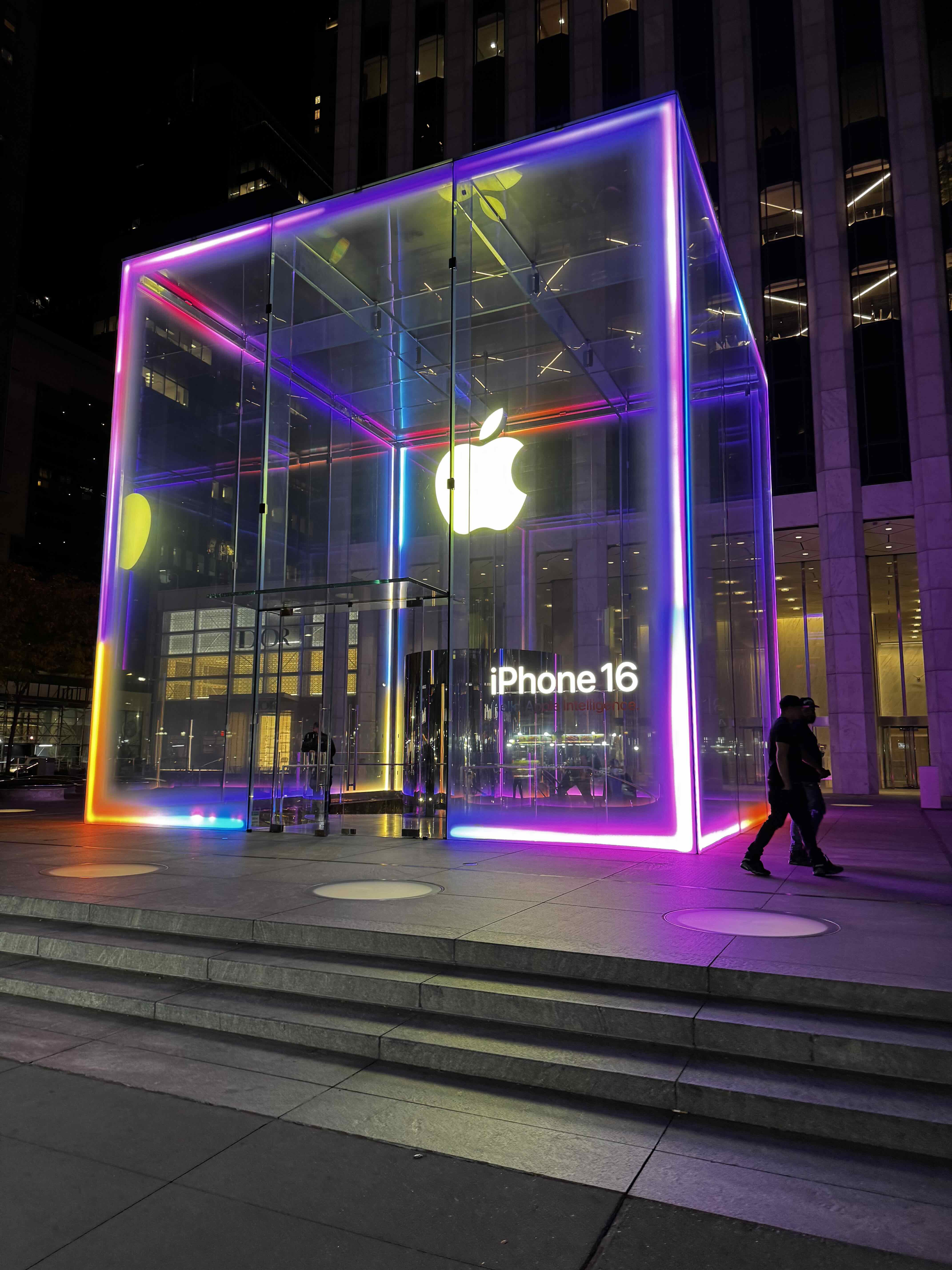Apple Intelligence at the Apple Cube
